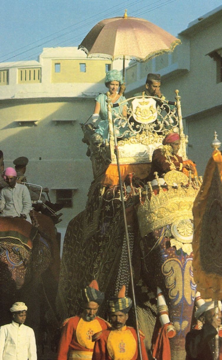 Queen Elizabeth II on Royal Elephant Parade Benares India 1961 Postcard