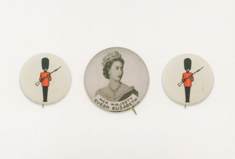 Queen Elizabeth II Royal Soldier 3x Vintage Badge Button Postcard