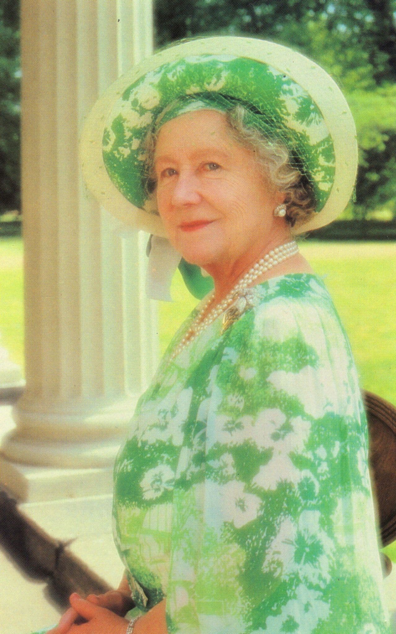 Queen Mother 80th Royal Birthday Lilac Fashion Photo Portrait Postcard