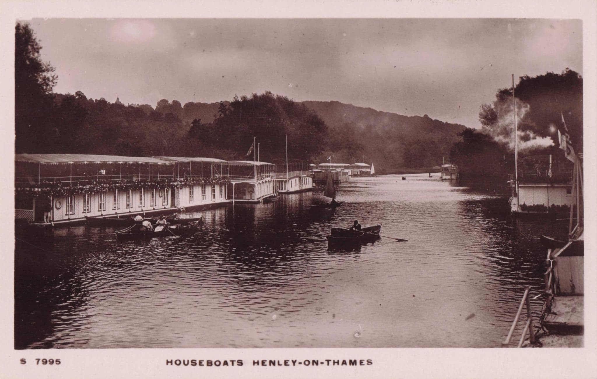 Regatta Houseboats Henley On Thames Rowing At Dusk RPC Postcard