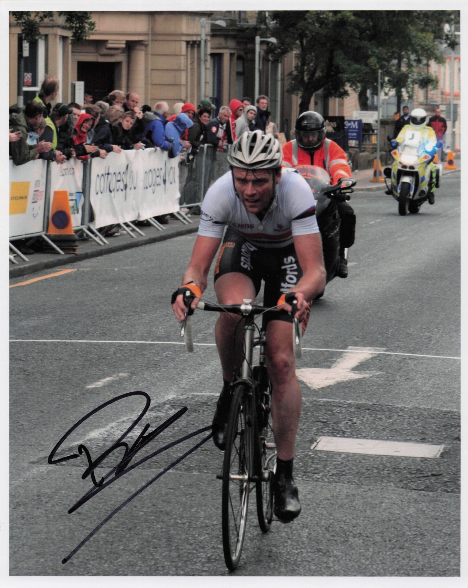 Rob Hayles British Cycling Olympic Cyclist 10x8 Hand Signed Photo