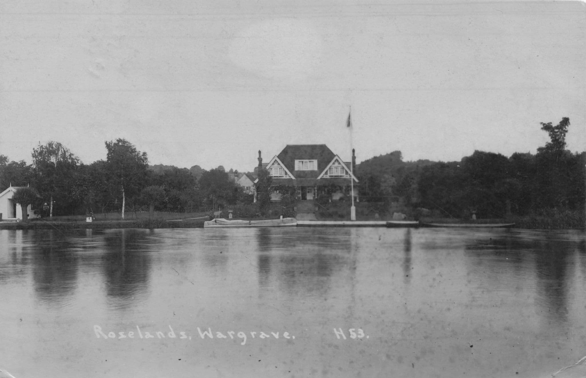 Roselands Wargrave Berkshire Boats River Diving Real Photo Postcard
