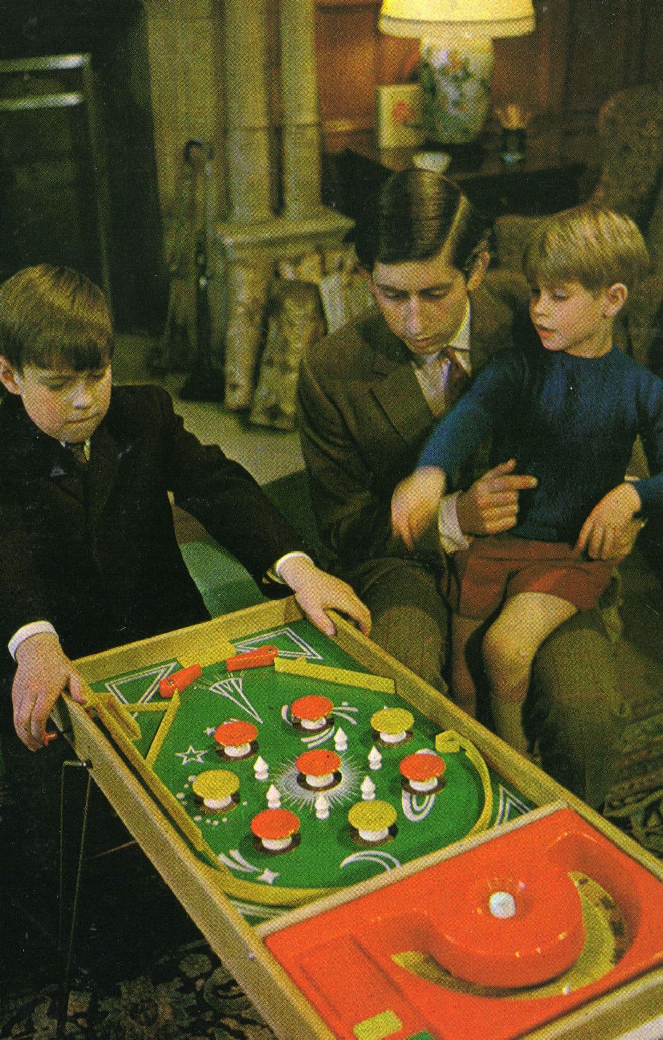 Royal Family Prince Of Wales Playing Pinball Bagatelle 1970s Postcard