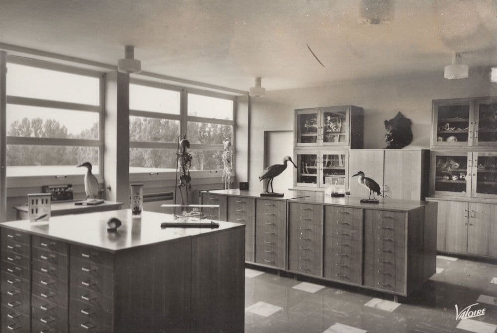 Salle Des Travaux Pratiques De Sciences French School Valloire Postcard