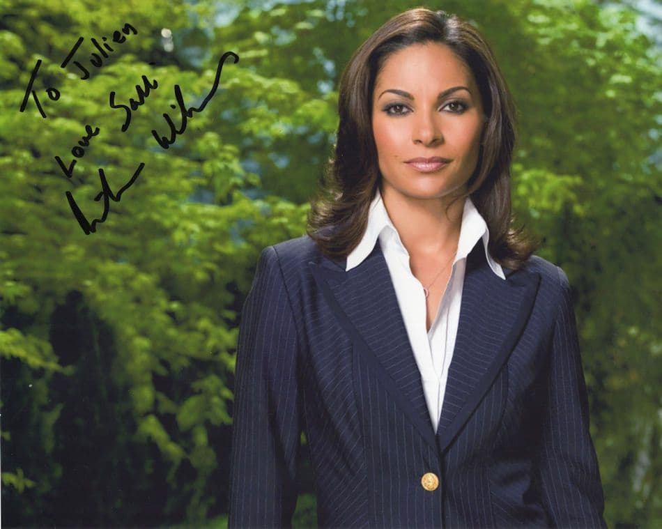 Salli Richardson Allison Blake Eureka Large 10x8 Hand Signed Photo