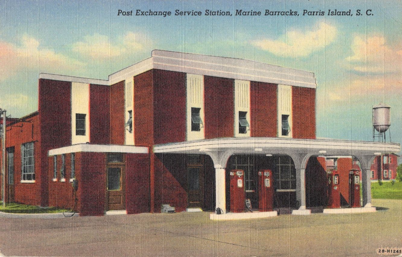 SC Parris Island South Carolina Post Exchange Service Station Mint USA Linen Postcard