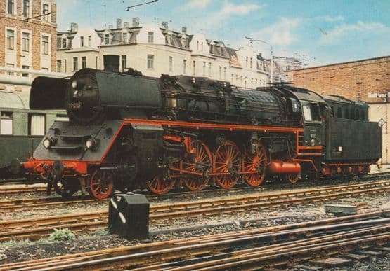 Schnellzug Lokomotive 19 015 Staatsbahnen Halle Railway German Train Postcard