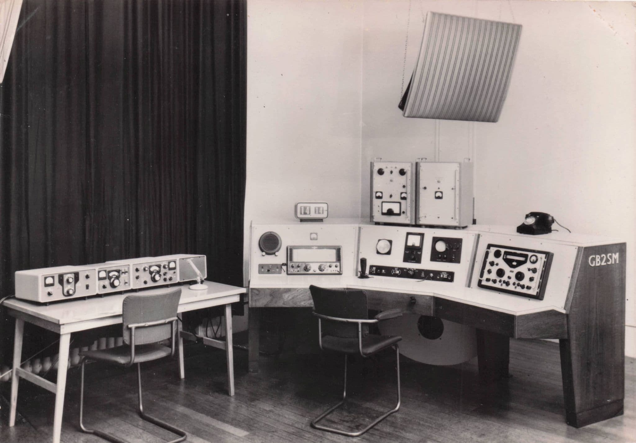 Science Museum Vintage Radio Station Call Sign GB2SM Photo Postcard