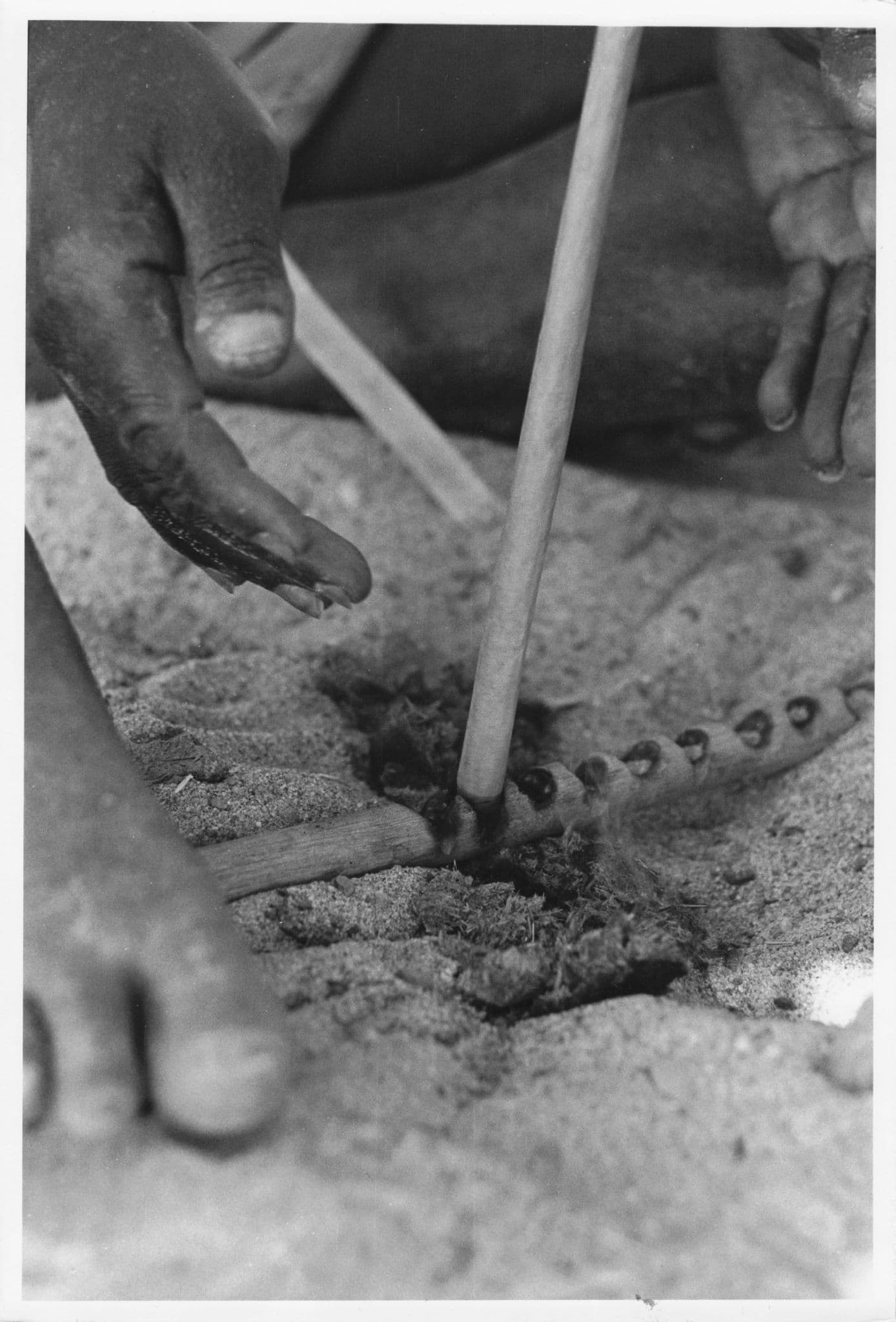 Shahilla Tribe Man Making Fire Vintage Kenya Africa 9x7 Press Photo