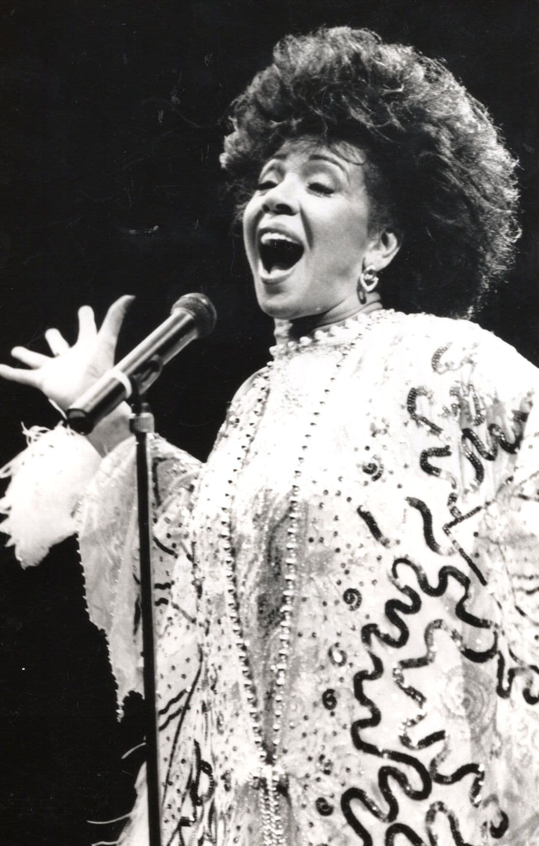 Shirley Bassey Live On Television 1989 Small London Press Photo