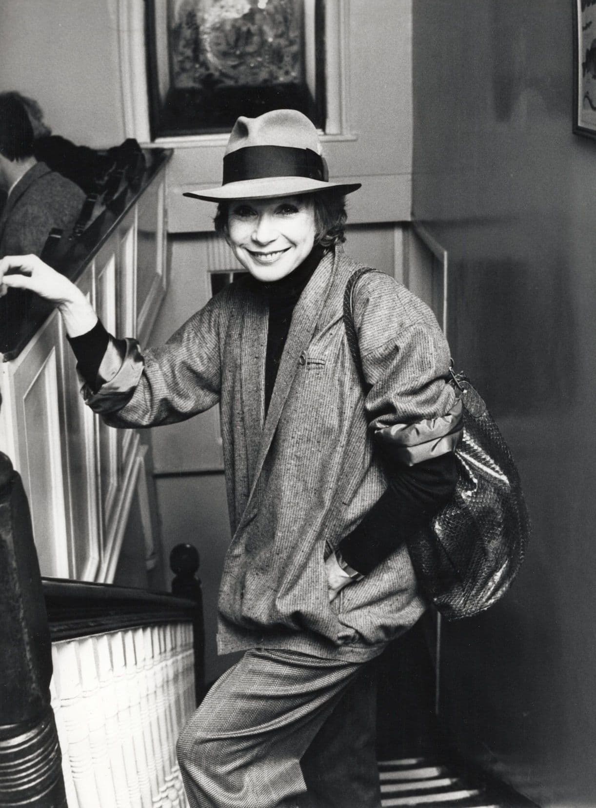 Shirley Maclaine In Mayfair London Hotel Drilling Complaints Old Press Photo
