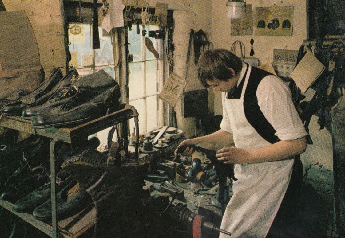 Shoe Makers Shop Ironbridge Gorge Museum Shropshire Postcard