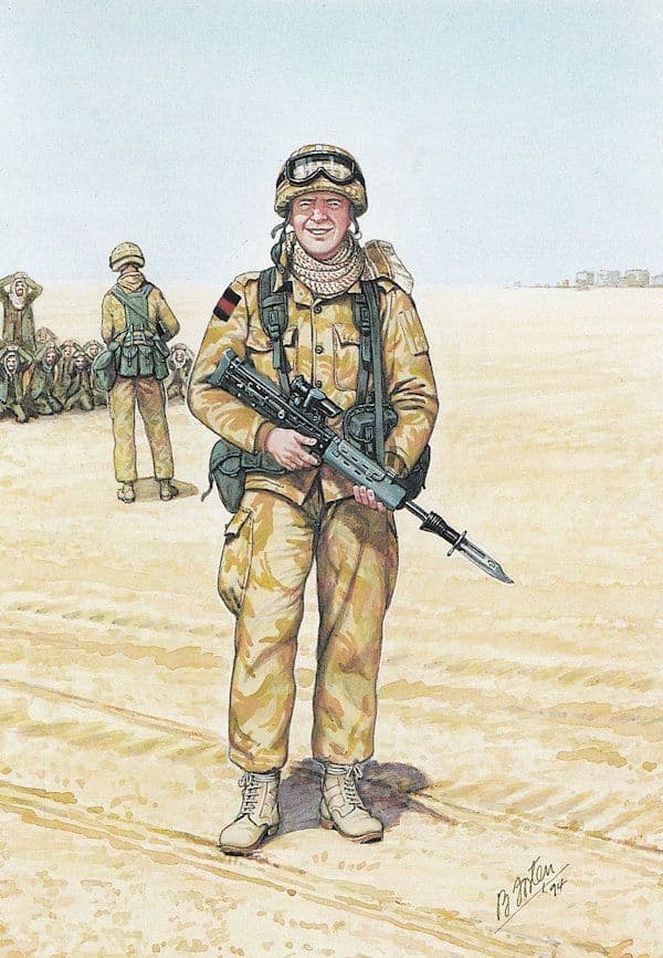 Solider in Iraq 1991 Coldstream Guards Military Uniform Painting Postcard