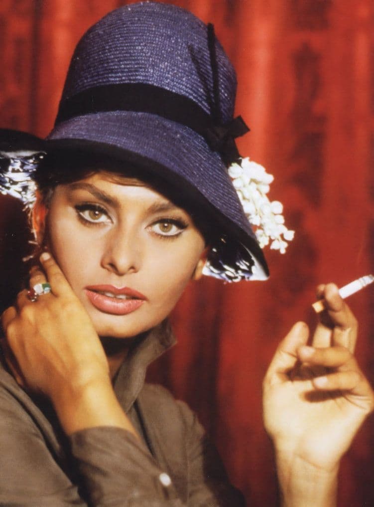 Sophia Loren Colour Smoking Stunning Photo Postcard