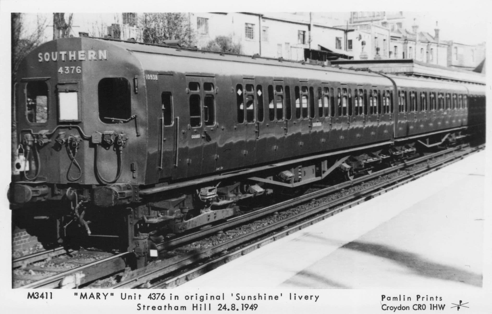 Southern Railway Old 4376 Train Streatham Hill Station Pamlin Prints Postcard