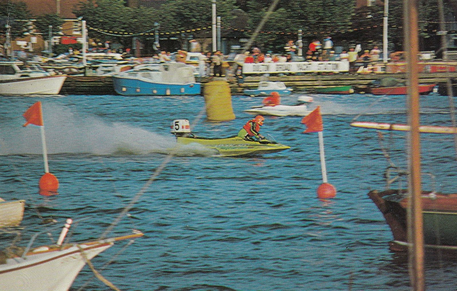 Speedboat Racing Race At Oulton Broad 1970s Norfolk Postcard