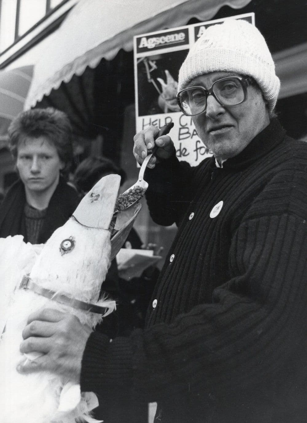 Spike Milligan London Harrods Store Animal Bird Protest TV Press Photo