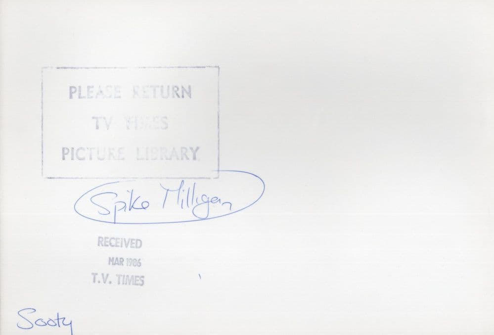 Spike Milligan & Sooty Of Sweep Presenter Budgie TV Times Press Photo
