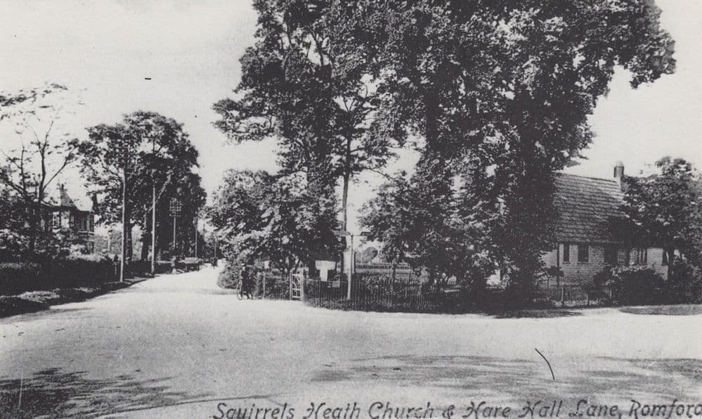Squirrels Heath Church Hare Hall Lane Romford Essex Postcard