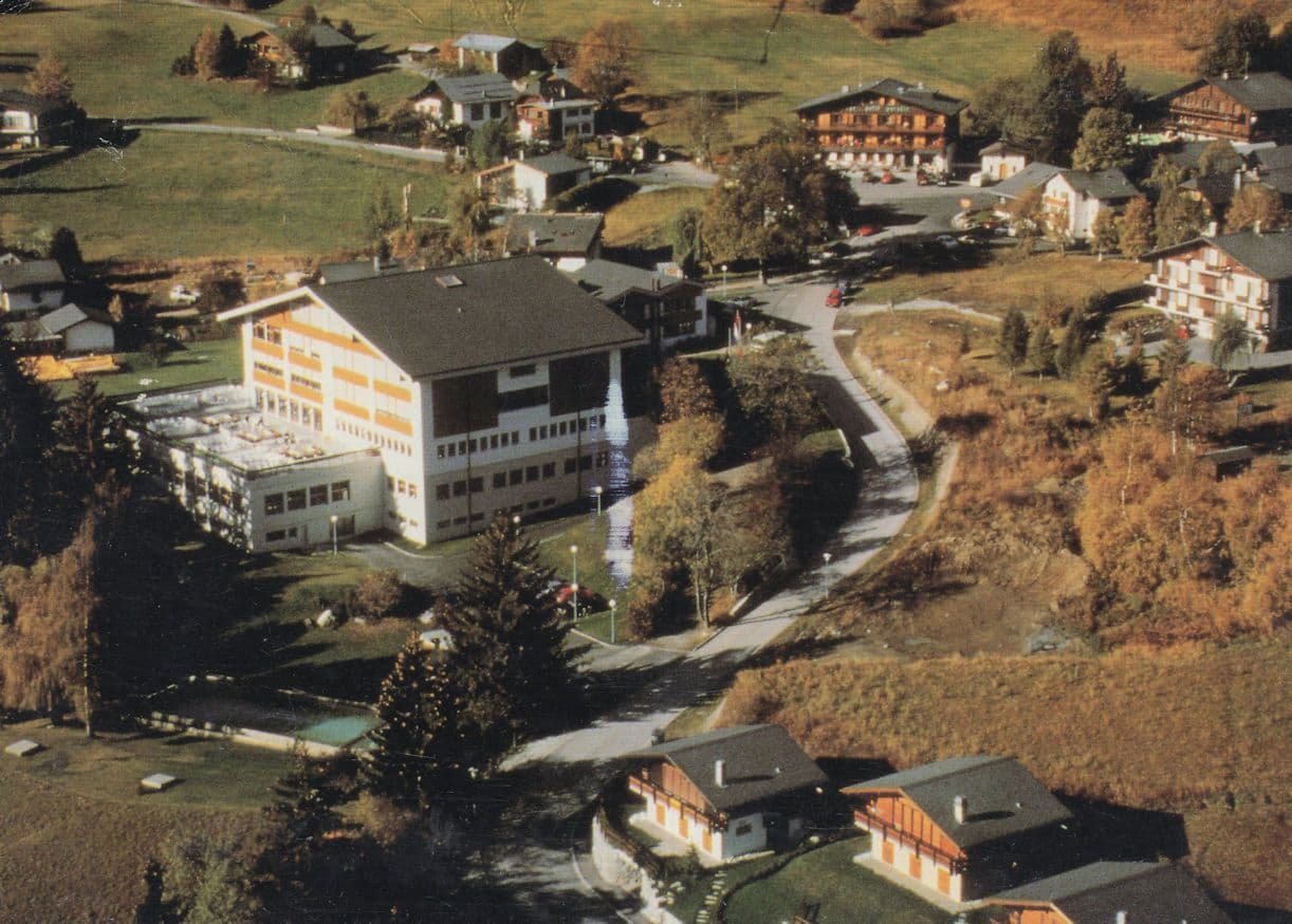 Swiss Hotel Association Hotel Management School Les Roches Postcard
