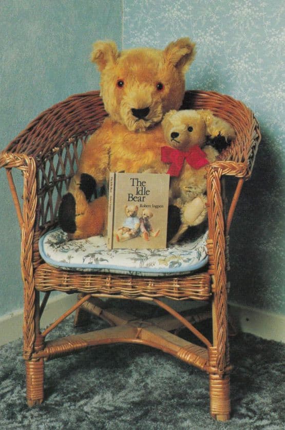 Teddy & Baby Reading The Idle Bear Book Postcard