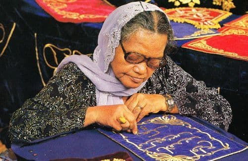 Tekat Gold Thread Embroidery Sewing Tapesty Crafts Malaya Malay Photo Postcard