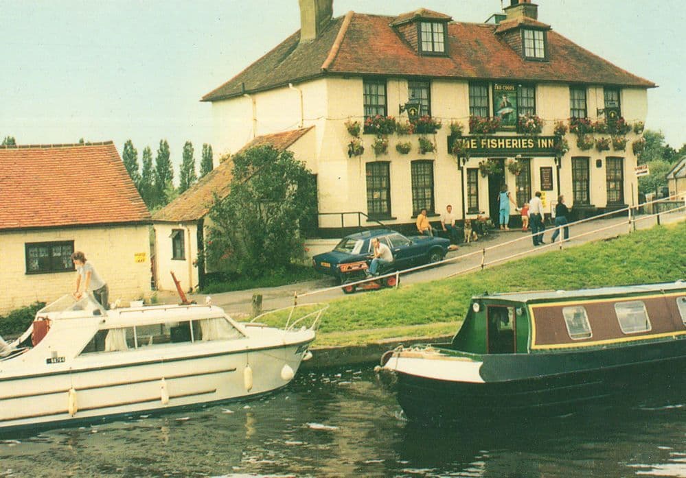The Fisheries Inn Pub Harefield By Canal Middlesex Postcard