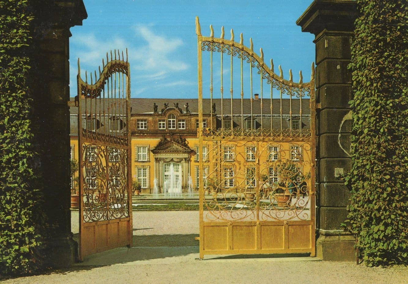 The Golden Gate Tor Hannover Herrenhauser German Postcard
