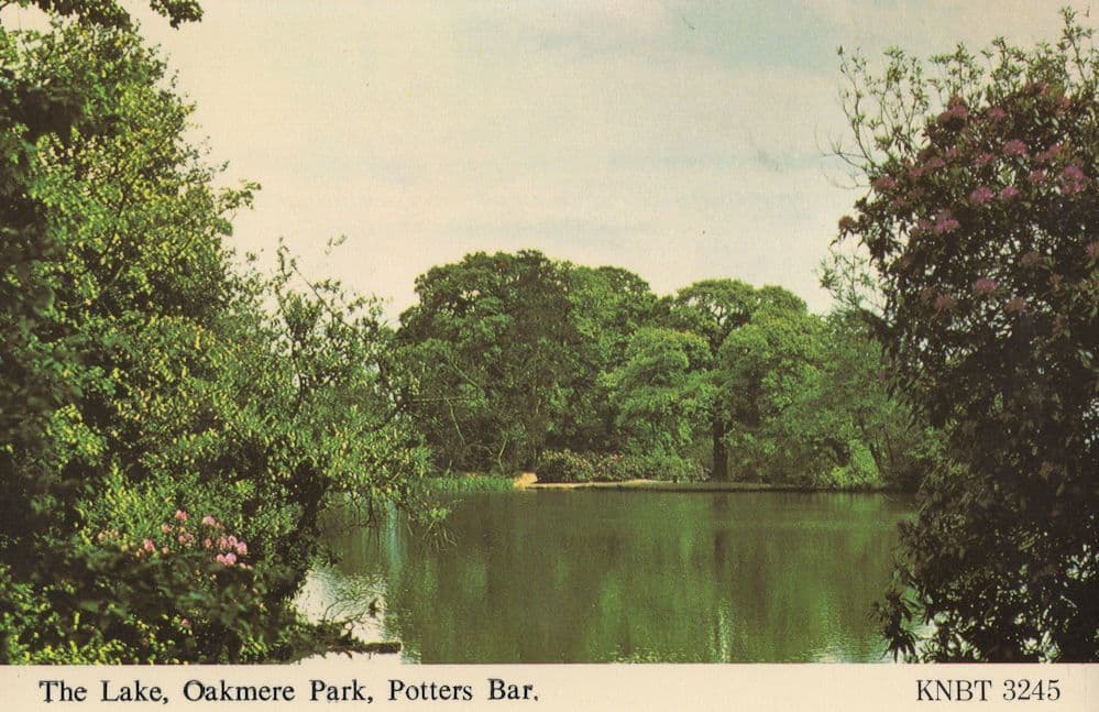 The Lake Oakmere Park Potters Bar Herts 1970s Postcard