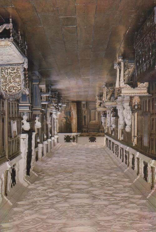 The Long Gallery Powis Castle Welsh Postcard