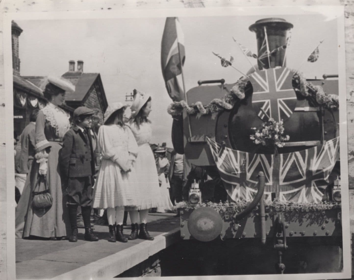 The Railway Children Film Large 10x8 Monochrome Publicity Photo
