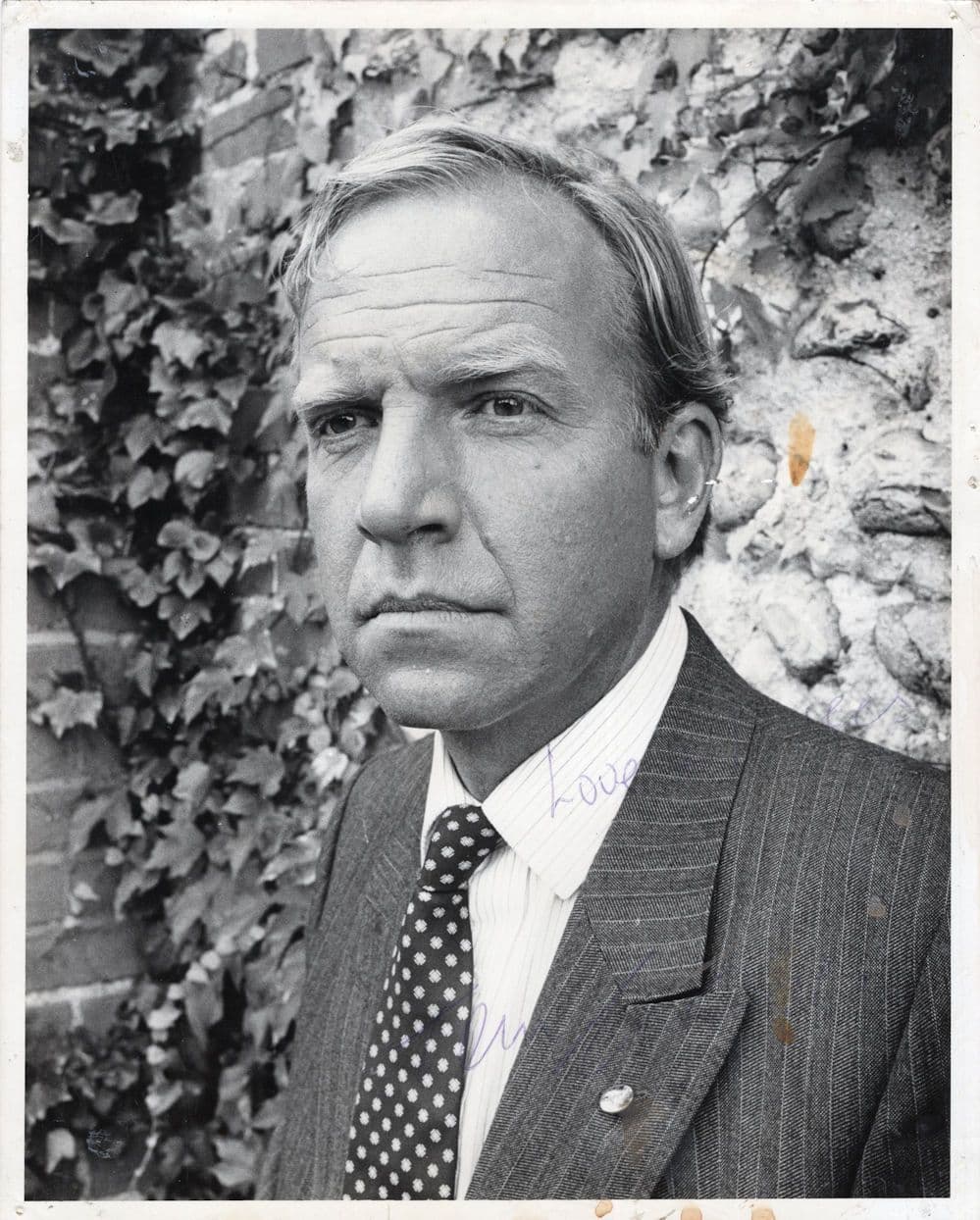 Tom Chadbon Dr Who Sherlock Holmes Old Anglia TV 10x8 Hand Signed Photo