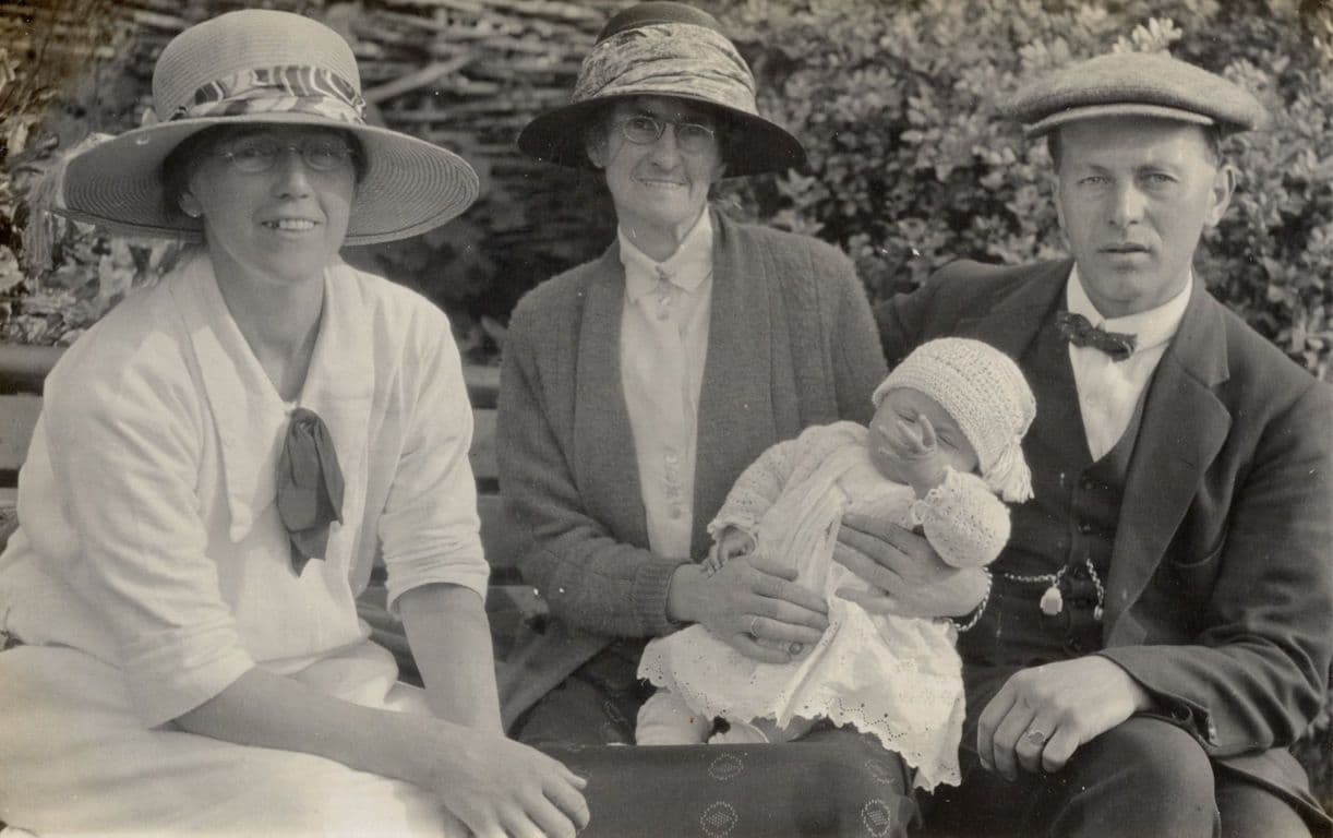 Transvestite LGBT Gay Interest & Family Antique Real Photo Postcard
