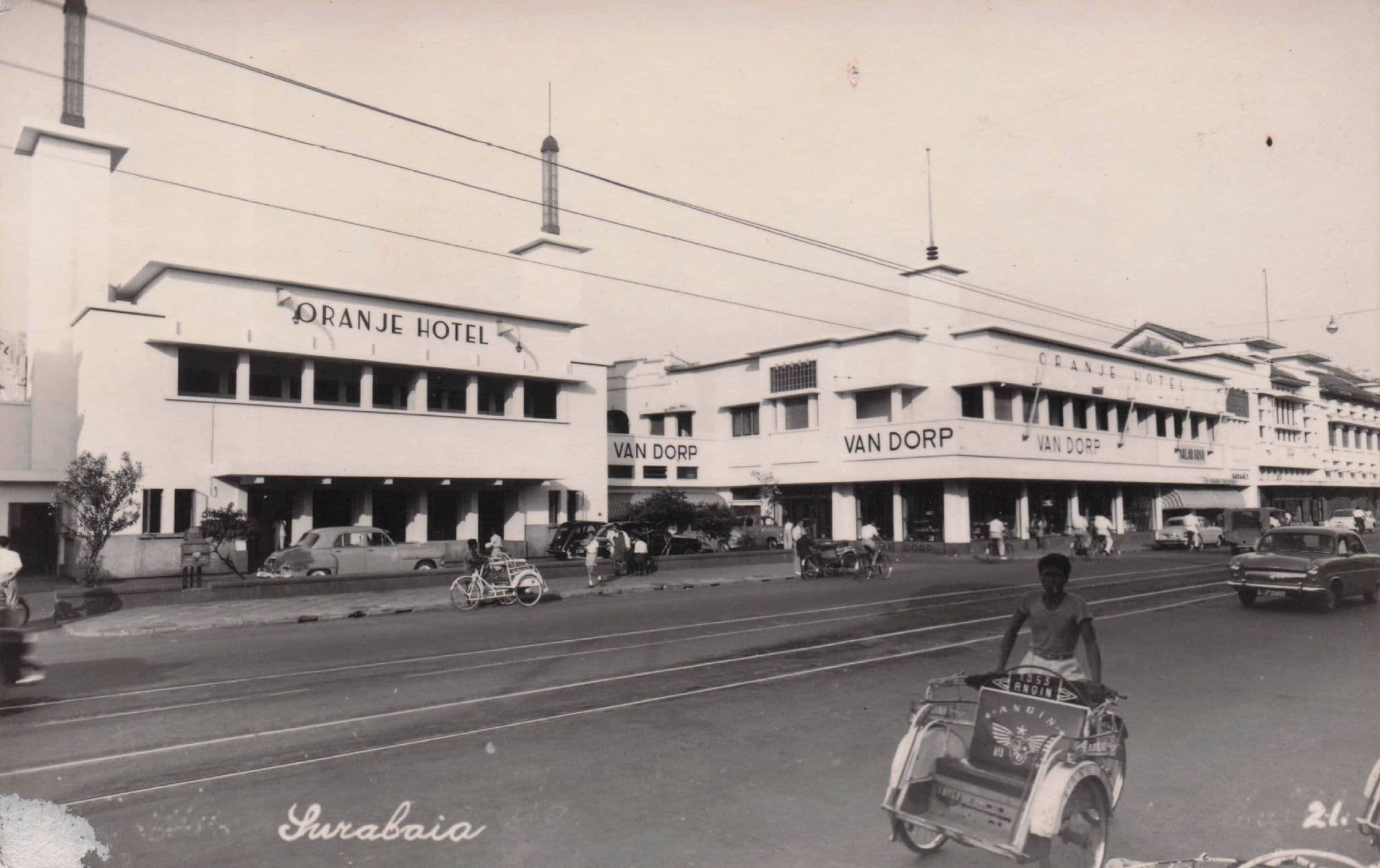 Tundjungan Hotel Surabaia Java Indonesia Taxi Real Photo Postcard