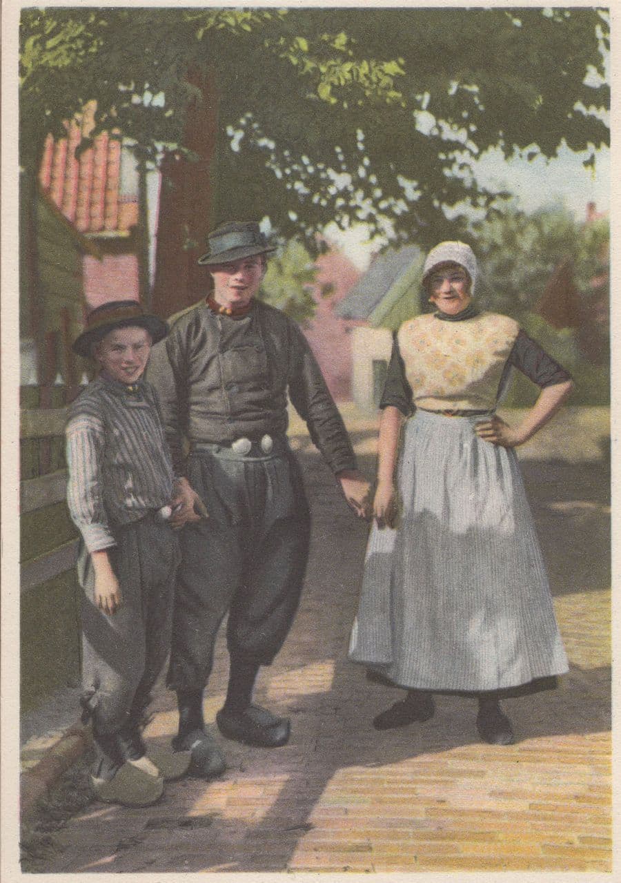 Urk Zyder Zee Costume Fashion Dutch Postcard