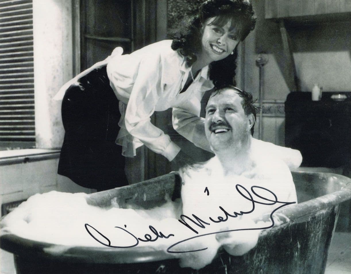 Vickie Michelle Allo Allo 10x8 Hand Signed Photo