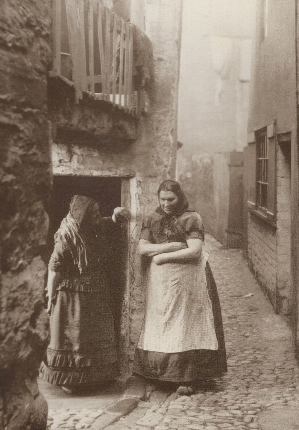 Victorian Women New Ghaut Way Whitby Yorkshire Frank Sutcliffe Postcard