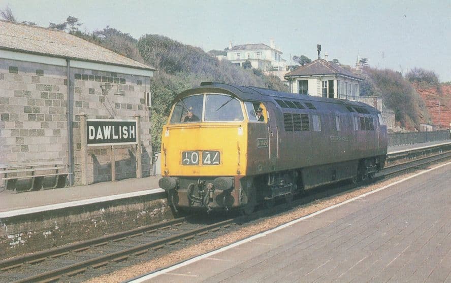 Western Class 52 D1025 Train at Dawlish Railway Station Postcard