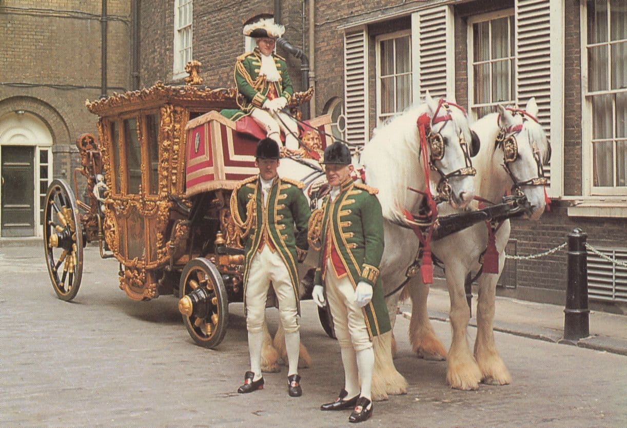Whitebread Shires Pulling House Of Commons Speaker Postcard