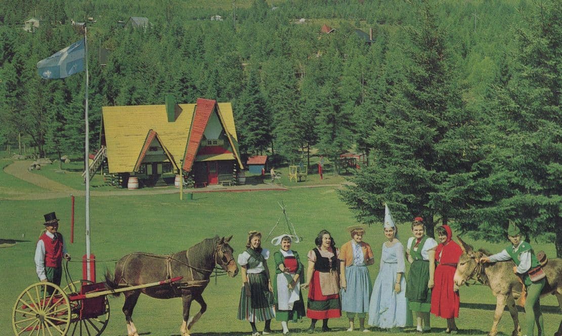Wizard Of Oz Style Costumes at Village Pere Noel Canada Postcard