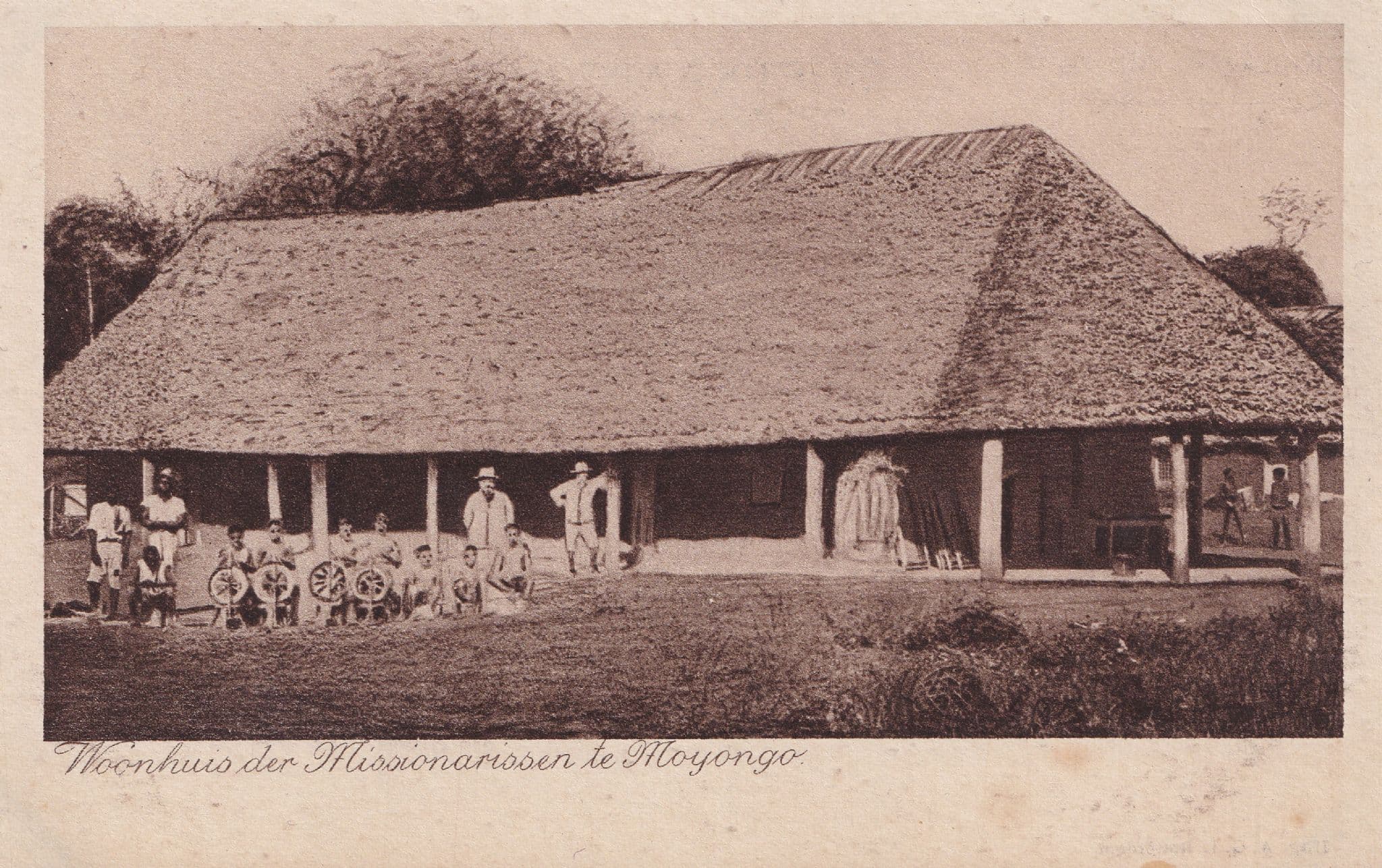 Woonhuis The Congo Moyongo Christian Missionary Antique African Postcard