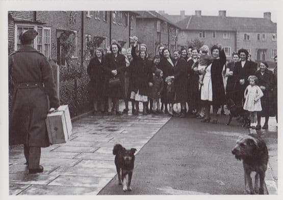 WW2 Military War Soldier Returns Council Estate Street Celebrations Postcard