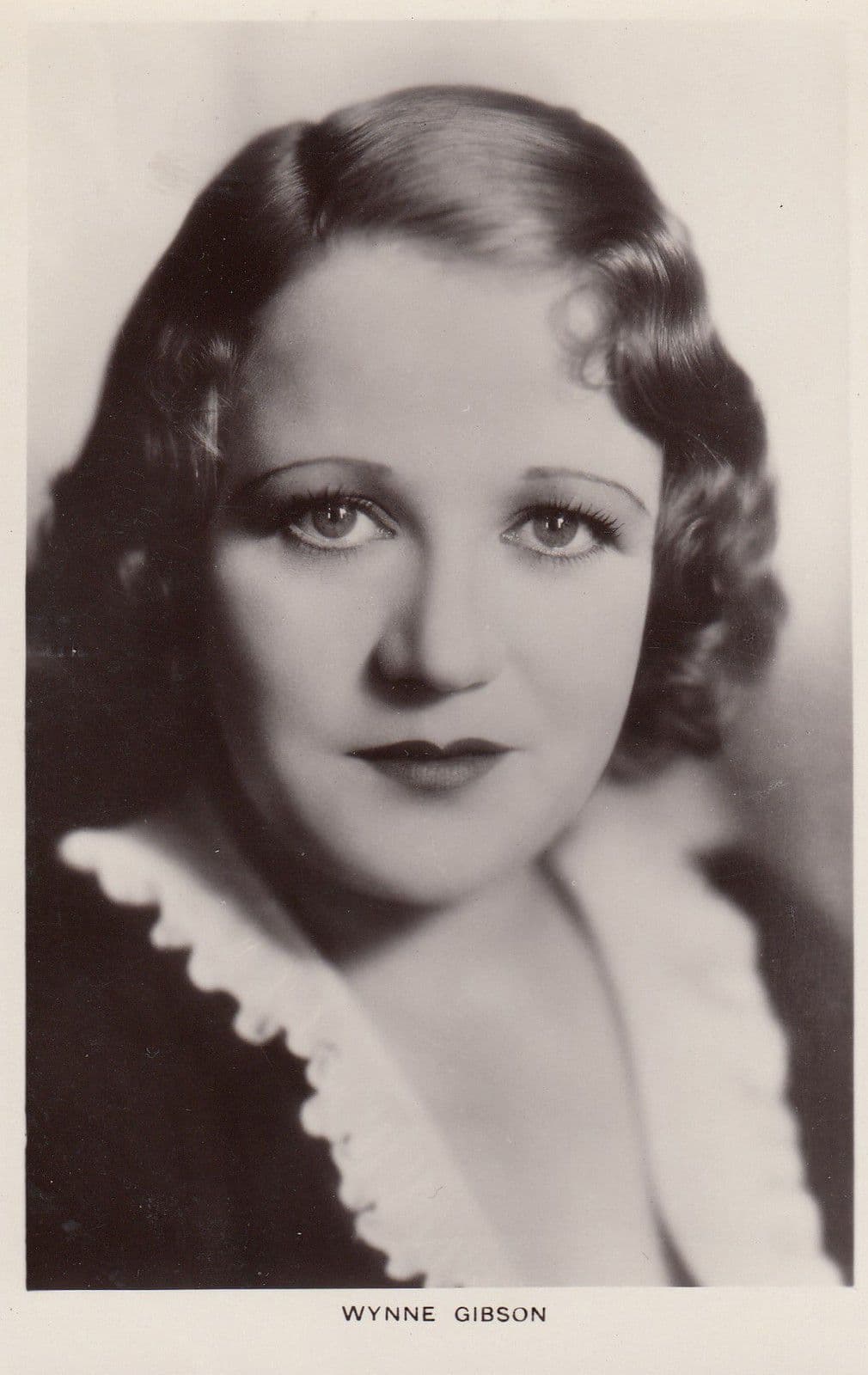 Wynne Gibson Vintage Picturegoer Photo Postcard