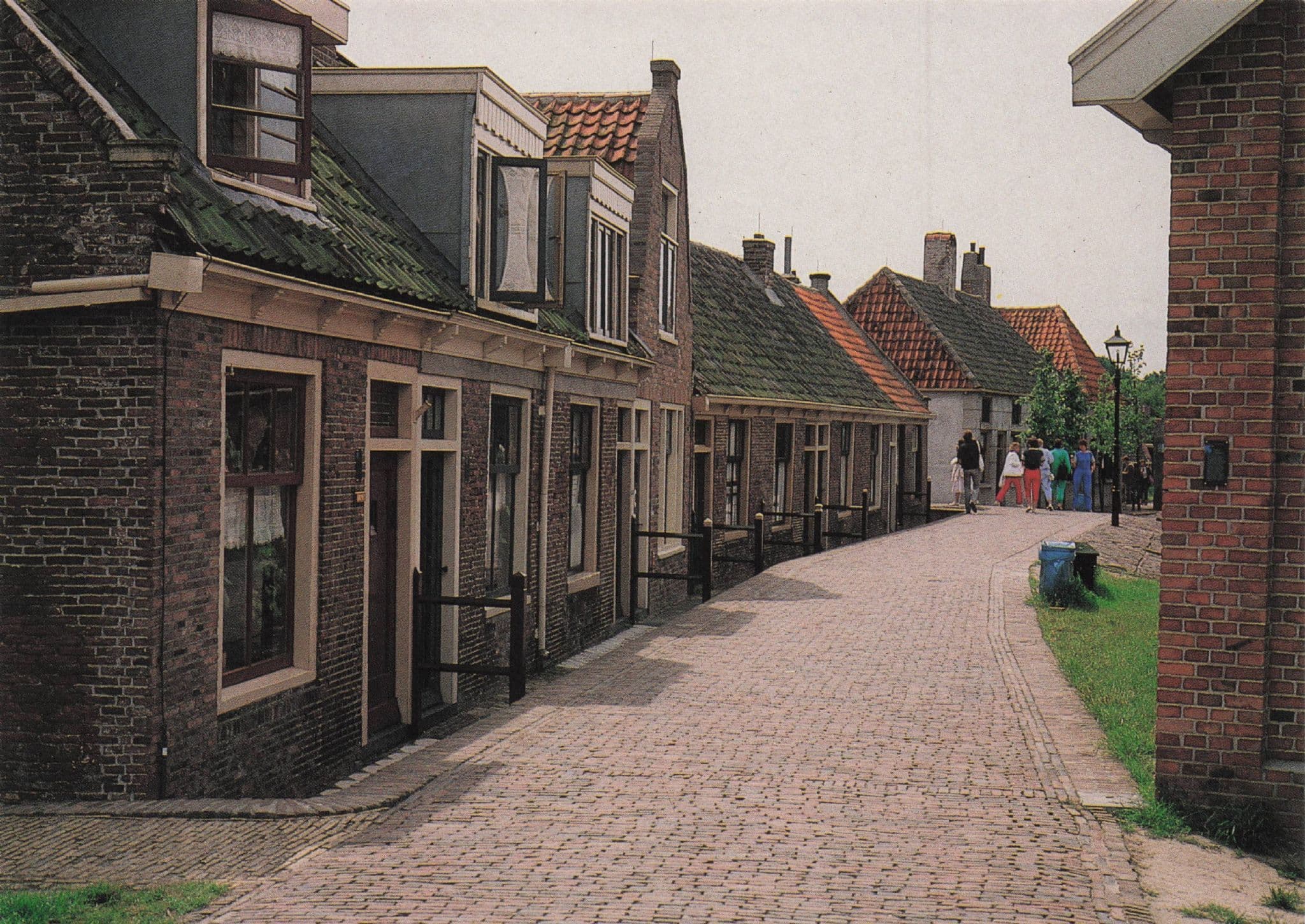 Zuiderzeemuseum Holland Rij Dijkhuizen Uit Monnickendam Postcard