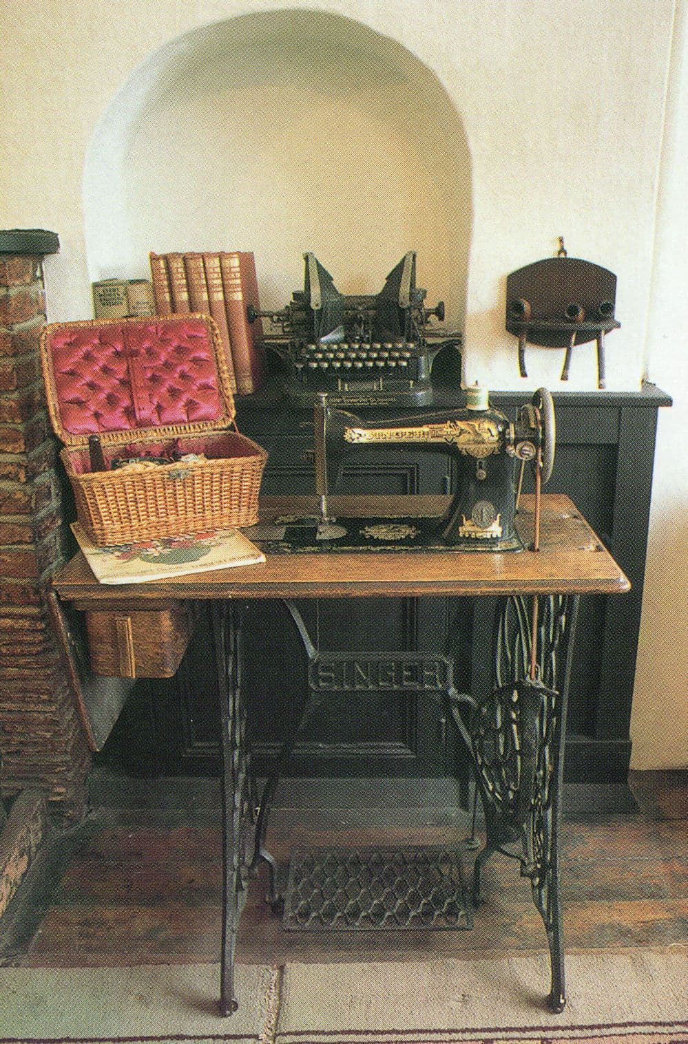 1930s Treadmill Sewing Machine & Antique Typewriter Harrow Museum London Postcard