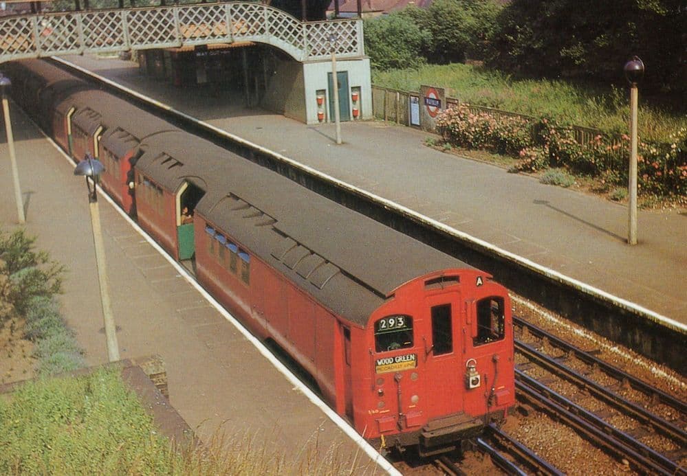 1931 Tube Piccadilly Line in 1960 at Ruislip Station London Postcard