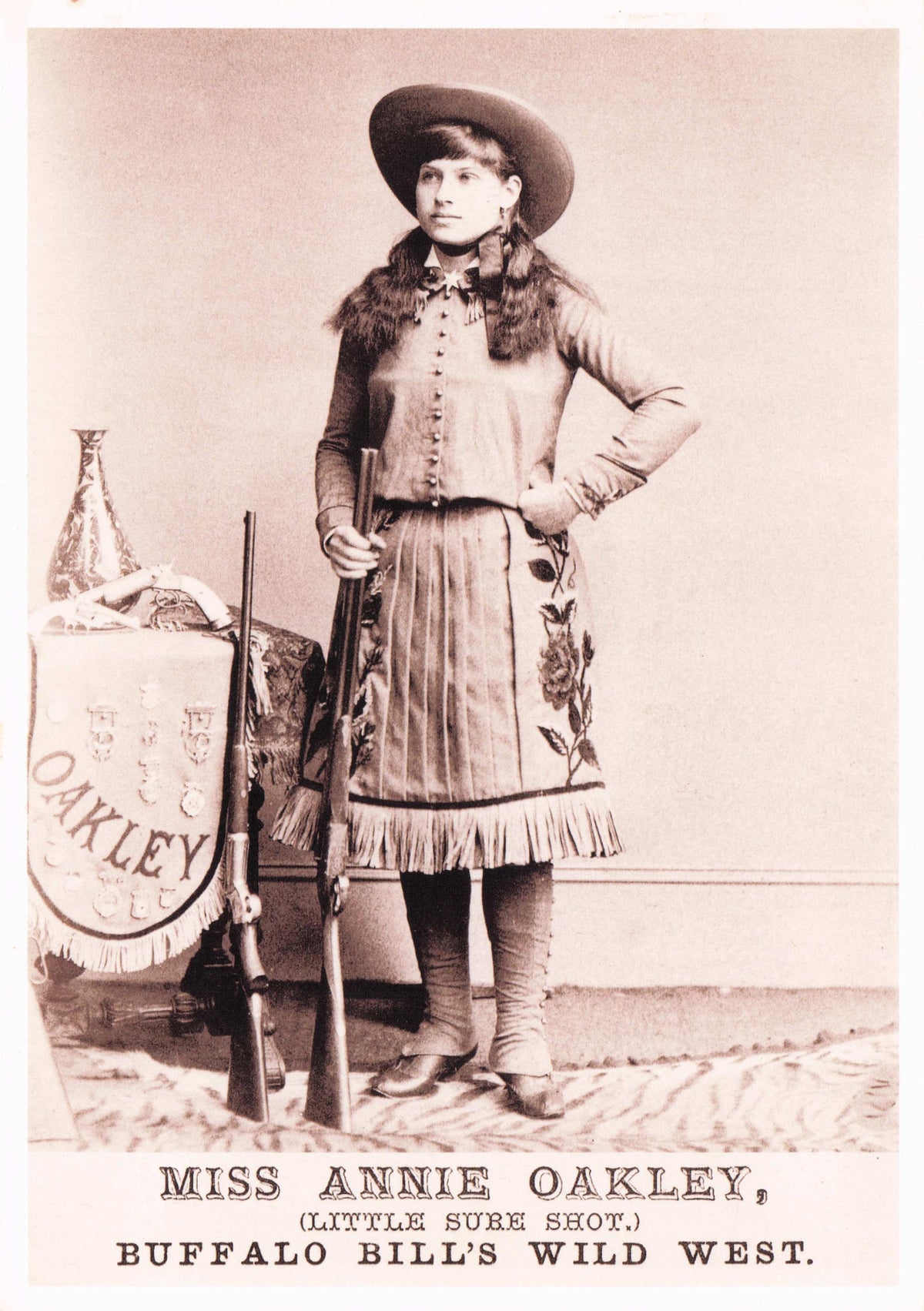 Annie Oakley Old 1800s Cowgirl Of Buffalo Bill's Wild West Photo Postcard