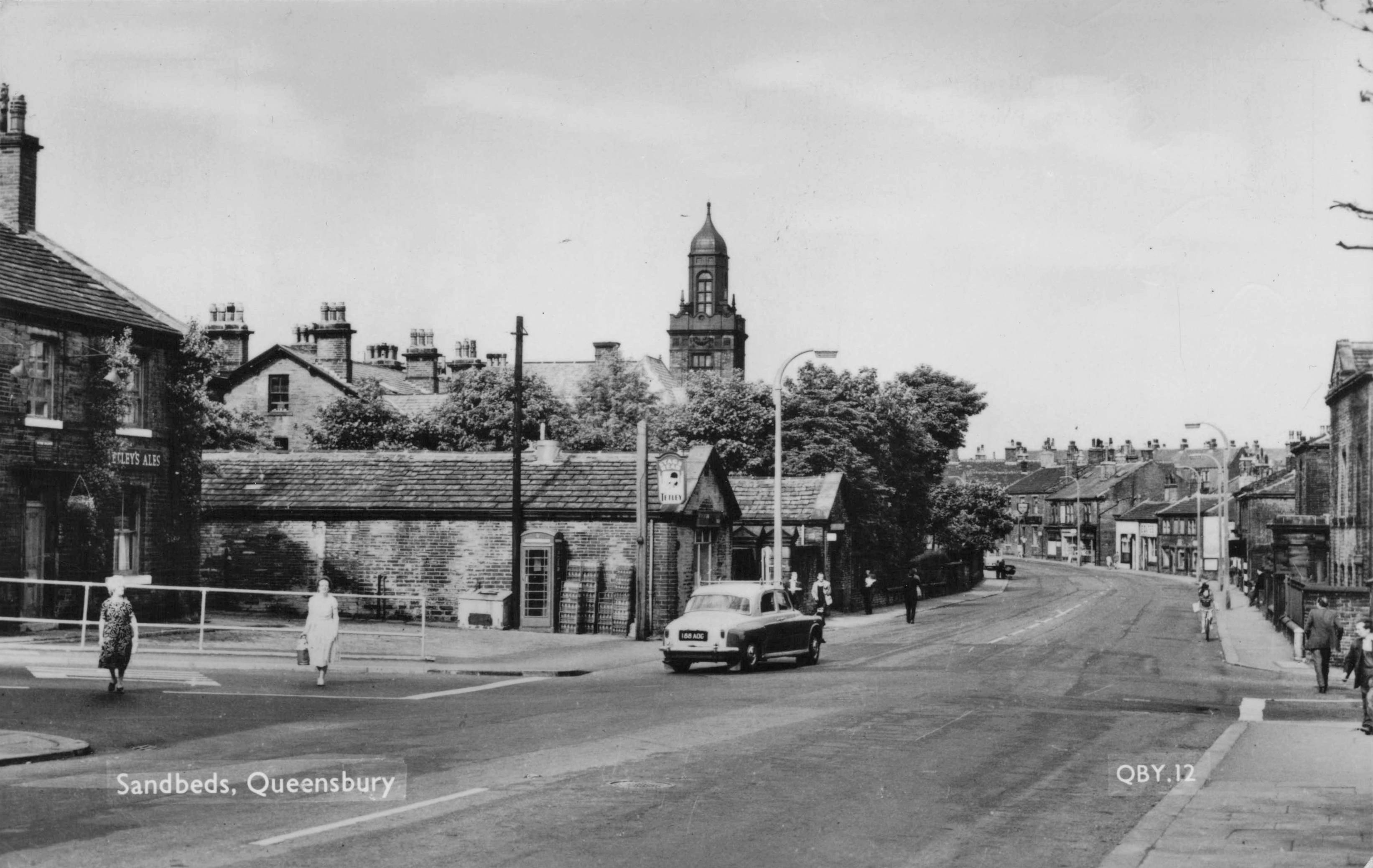 Queensbury Sandbeds Pub Car Park Cyclist Yorkshire Old RPC Postcard