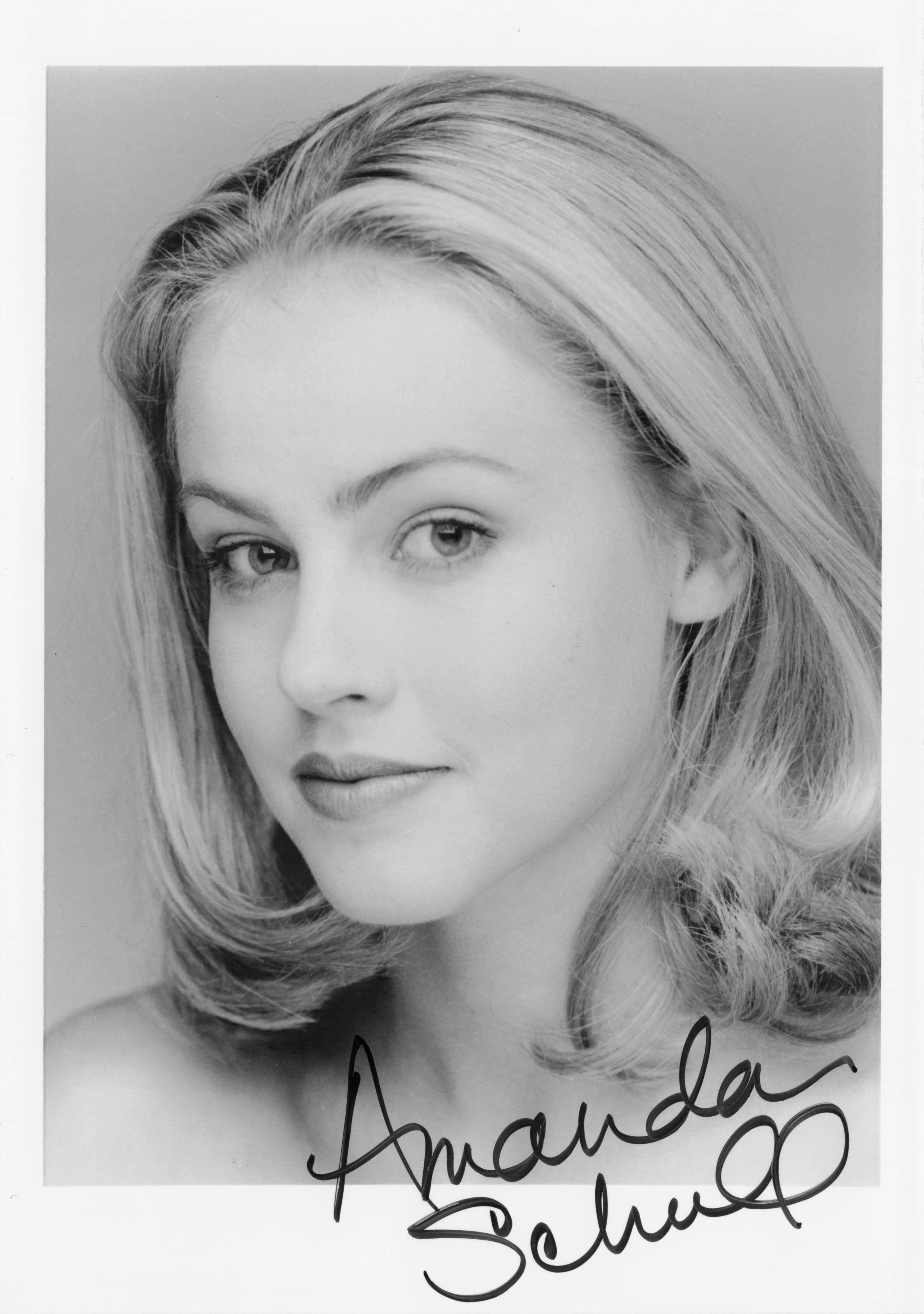 Amanda Schull Centre Stage 12 Monkeys One Tree Hill Hand Signed Photo & MORE
