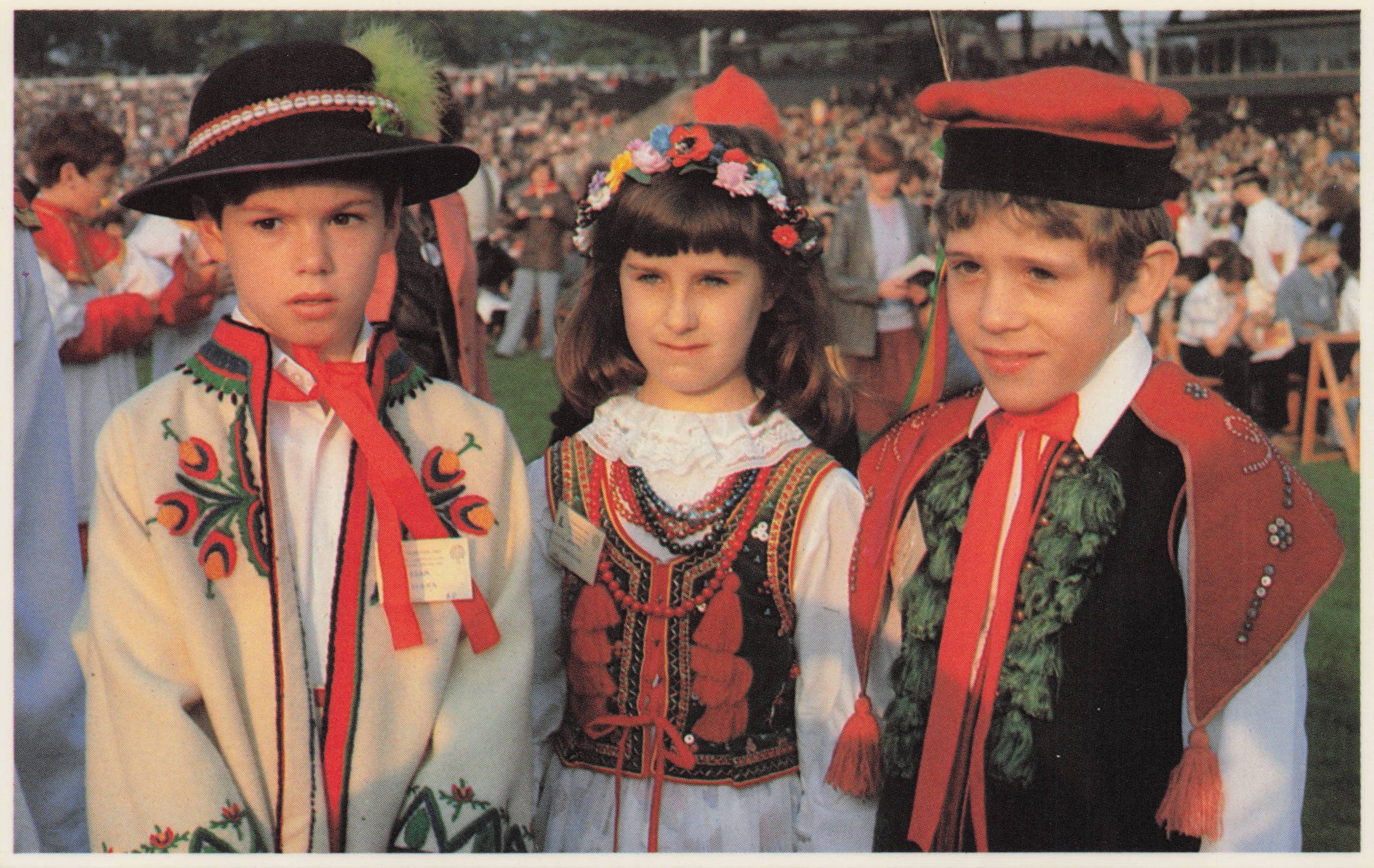 Polish Costume Children Welcome Pope John Paul II 1982 UK Visit Postcard